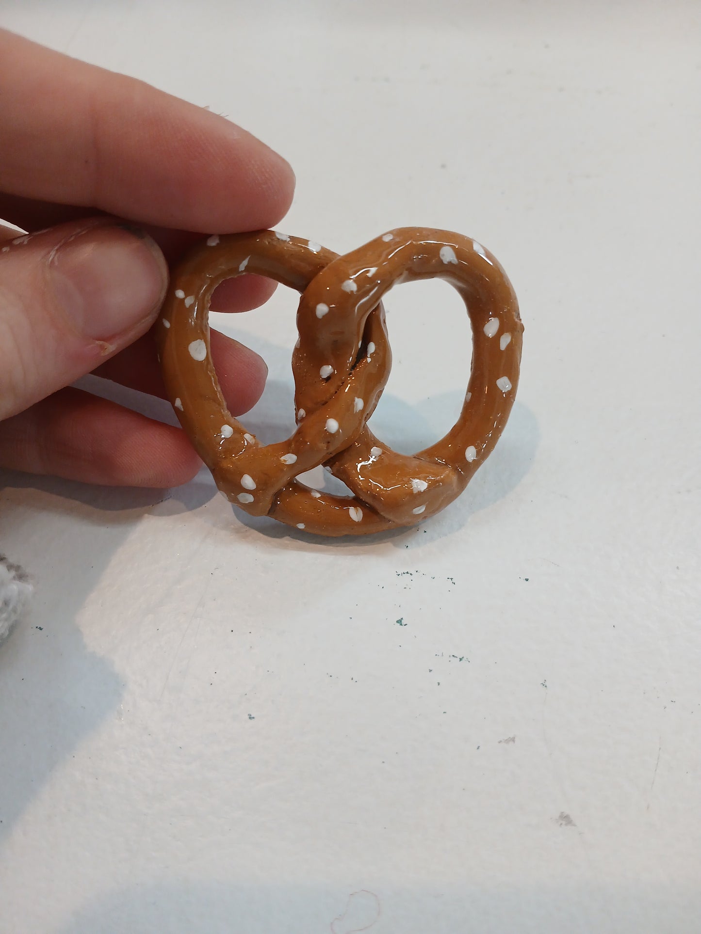 Pretzel Magnet